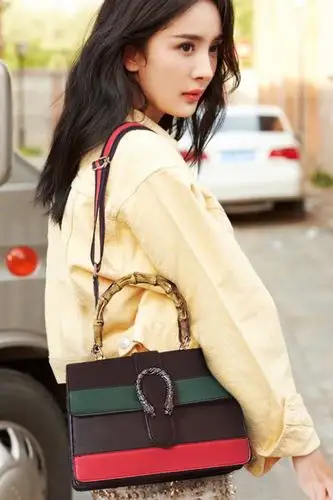 杨幂明星同款包包2018新款女包韩版百搭撞色拼接宽肩带酒神锁单肩斜