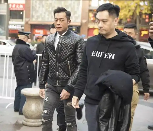 (视觉中国)林峯表示已签约古天乐经理人ronnie的公司.(梁碧玲摄)