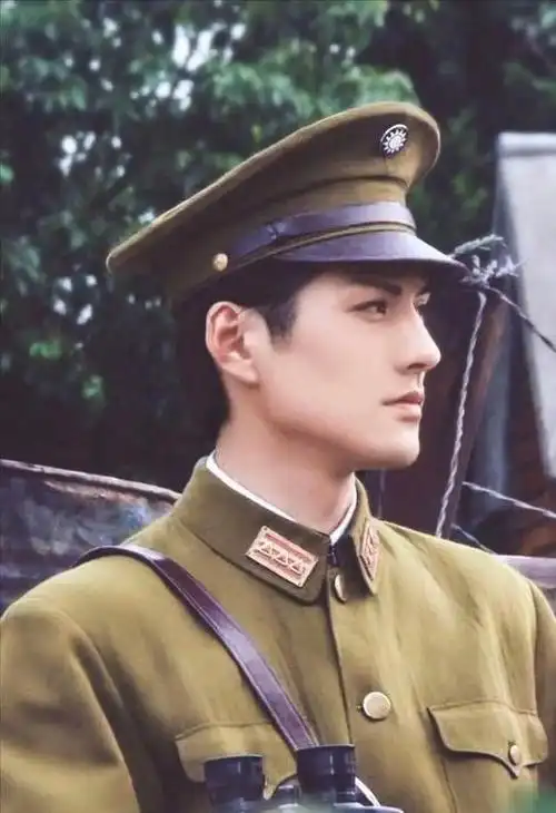 杜若溪个人简历资料(严屹宽杜若溪婚后生活照)(1)