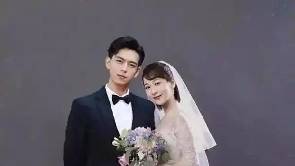 即将官宣二搭网友讽刺李现抱杨紫大腿陈星旭也受牵连