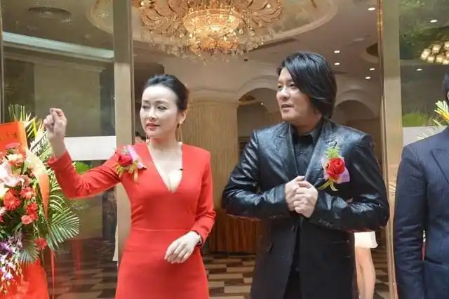 歌手阿杜转型当老板资料图