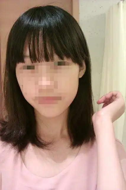 麻烦大家帮我看看我的脸型是不适合中分!