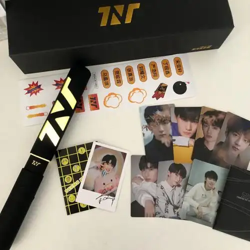 应援棒抽到了宋亚轩儿的拍立得谢谢李飞