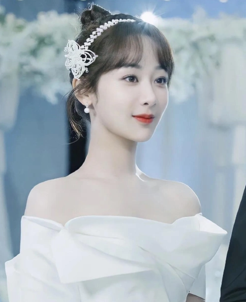 佟年韩商言世纪婚礼,杨紫婚纱造型唯美可人,刷爆全网