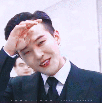 权志龙表情包gif