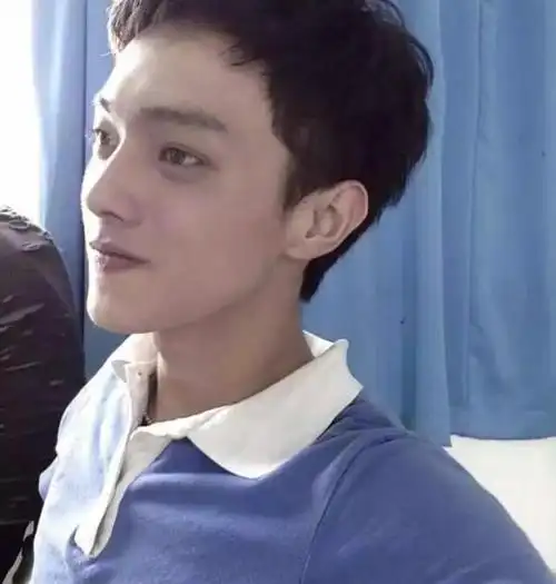 许凯上学时期旧照