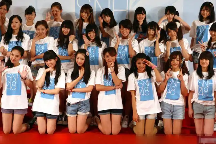 snh48少女组合为游戏拍摄mv