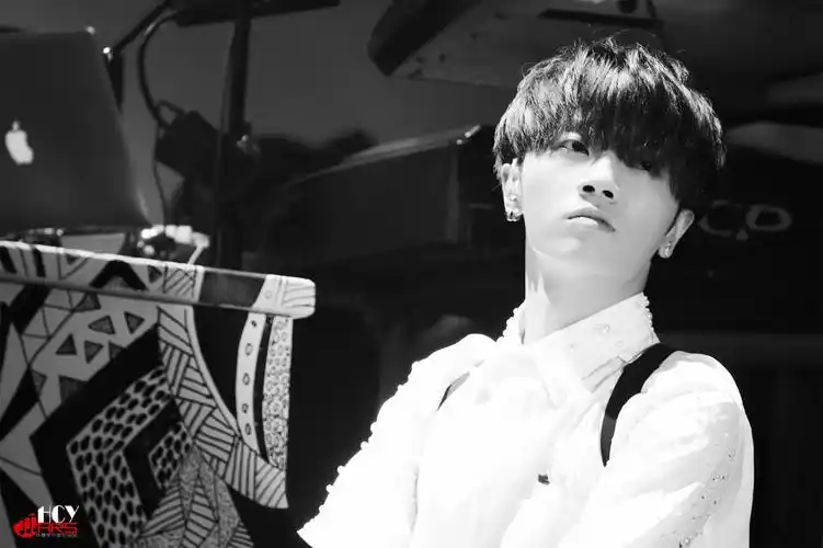 华晨宇上海火星演唱会 2015 7.31