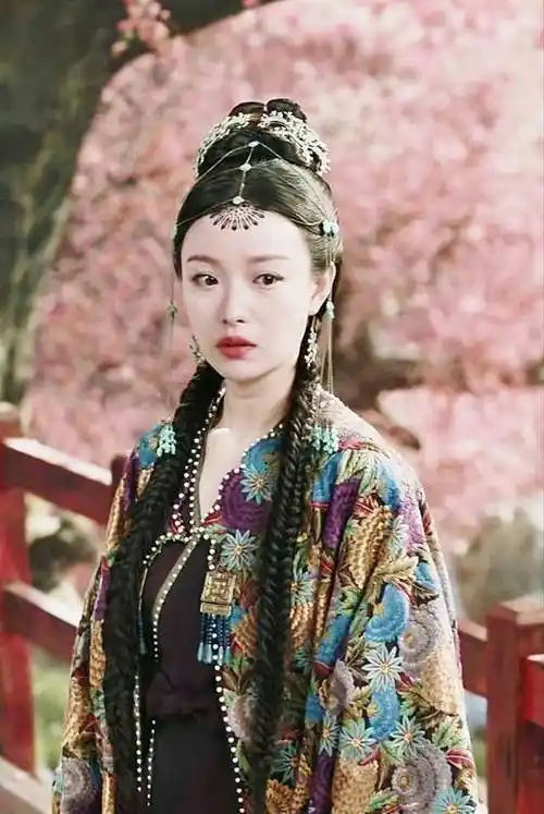 《宸汐缘》倪妮20套衣服,第九套最朴素,第十二套最惊艳!