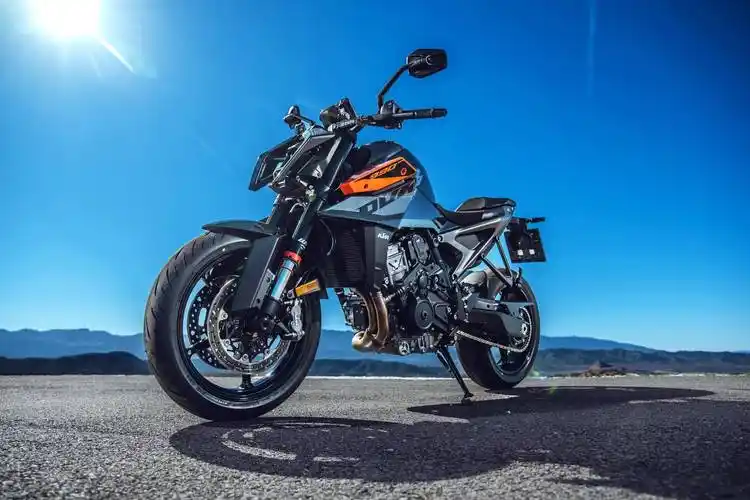 ktm 2024 新型运动街车 990 duke 写真集(上)_搜狐汽车_搜狐网