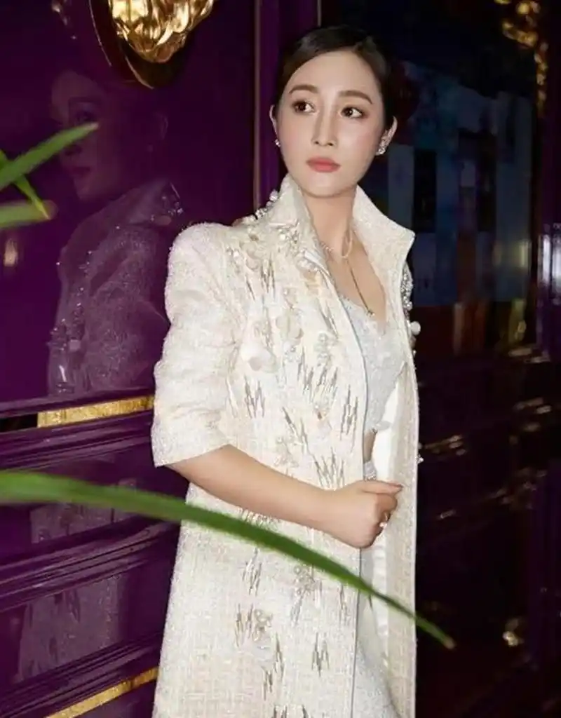 美女明星蒋林静