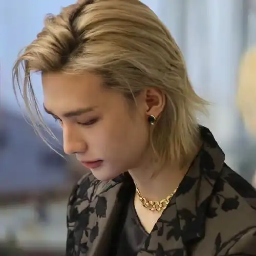 黄铉辰超话【来信】#辰国头像#长发979969♀15