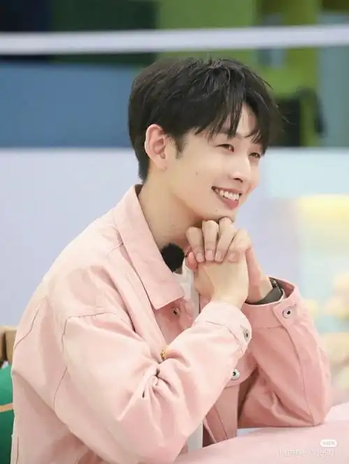 治愈男孩齐思钧