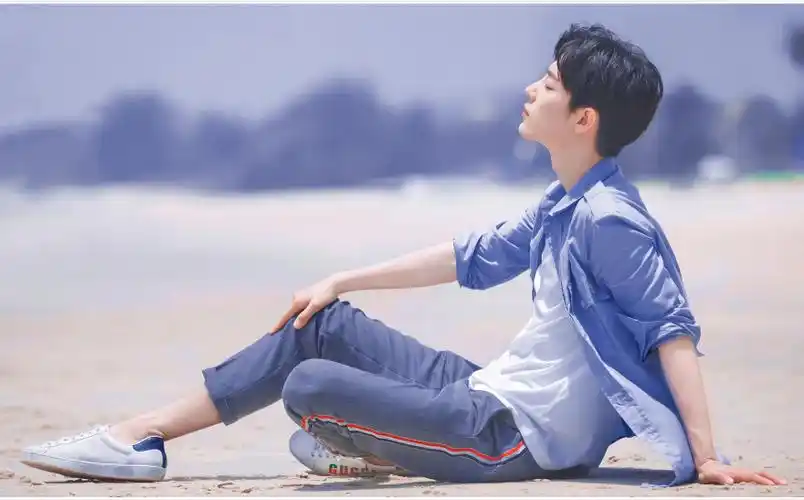 肖战海边壁纸 剧照_手机壁纸_影视体育手机壁纸_我要个性网
