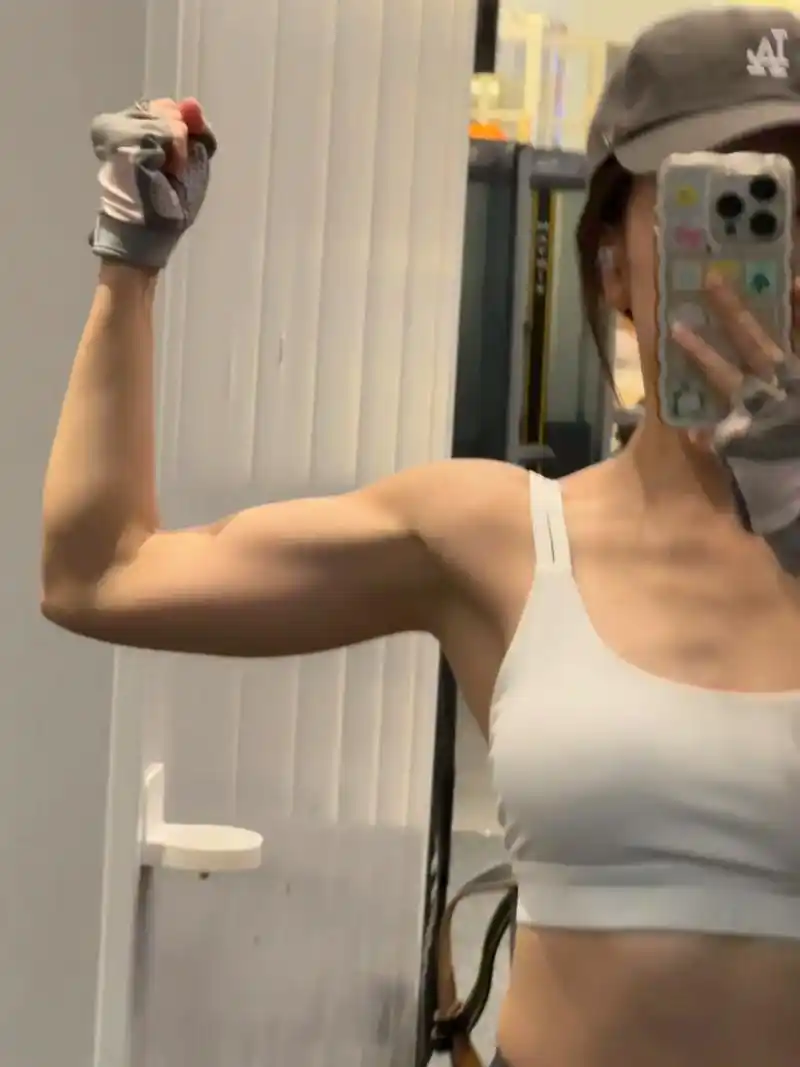 要肌肉线条,不要干瘦 #见人不如健身 #运动女孩 #努力成为 - 抖音