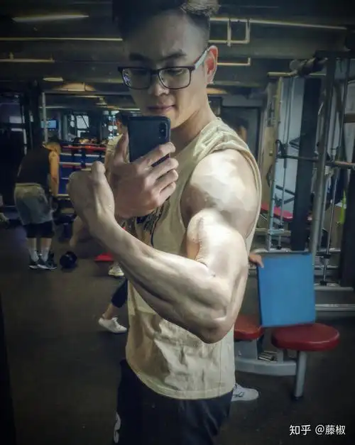 身高188体重180斤的男生是什么概念? - 知乎