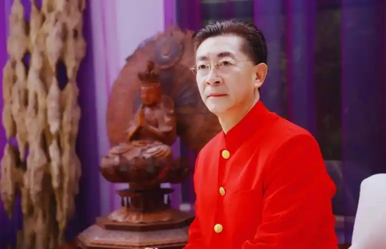 当听到要拍摄《西游记》续集的时候,六小龄童他们还赶忙换了一副样子