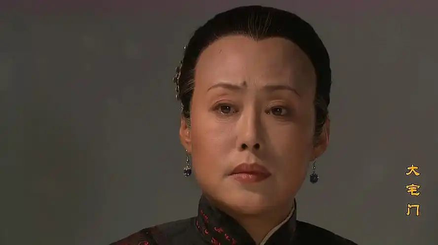 大宅门:二奶奶地位有多高,直接一句话,景琦也必须乖乖就范