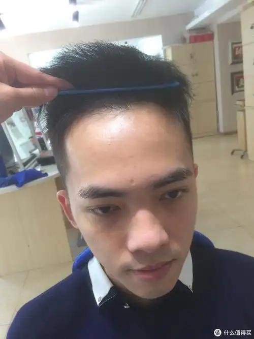 你的发际线还好吗发型师浅谈男生发际线