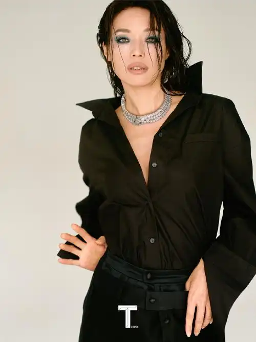 舒淇t锦绣二月刊封面##舒淇猫眼妆大片