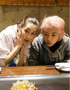 水原希子撇男友 带窦靖童富士山过夜