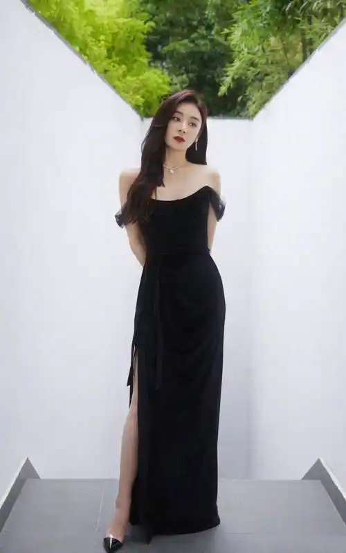 袁姗姗一字肩高时尚礼服_的设计_发型_红唇