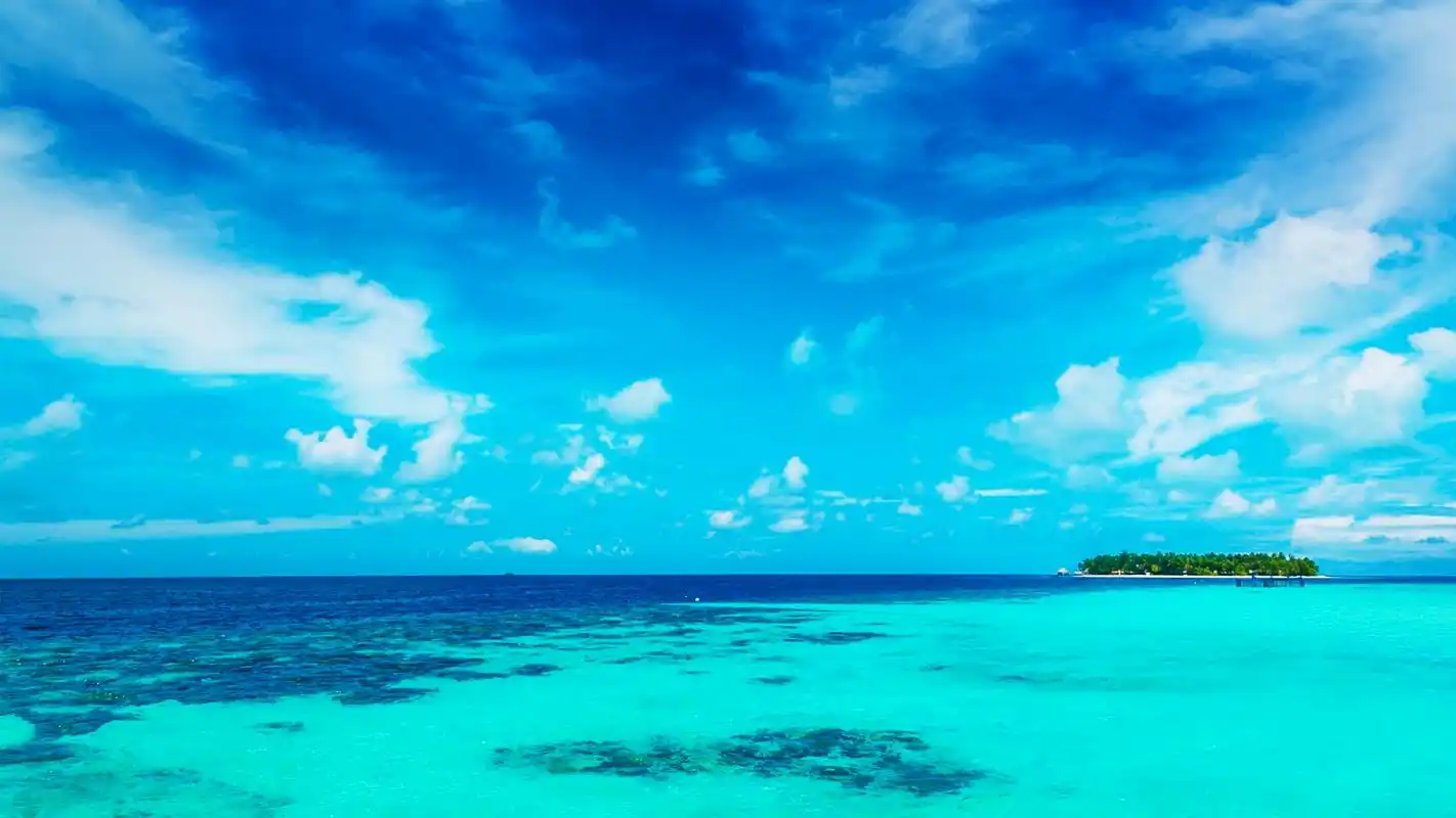 蓝色大海高清自然风光亮丽高清壁纸