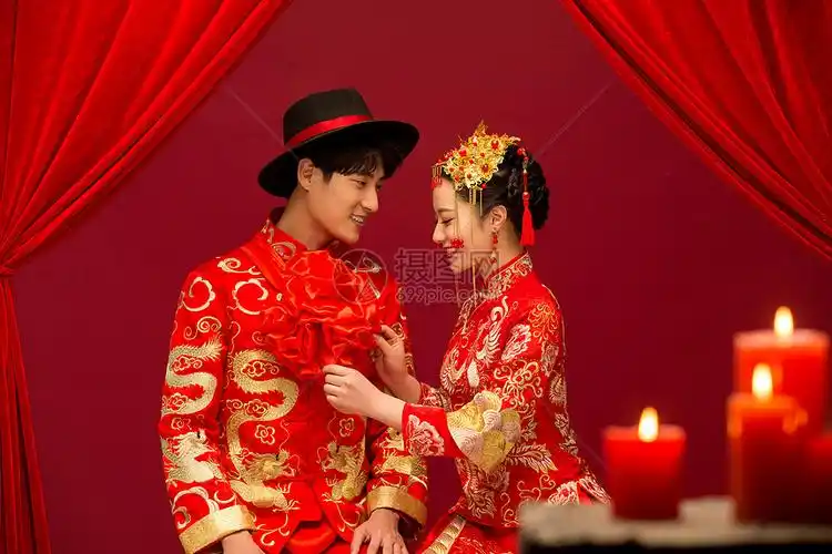 高清照片下载,该高清照片标题为婚礼角色古典式红色中式古典婚礼,编号