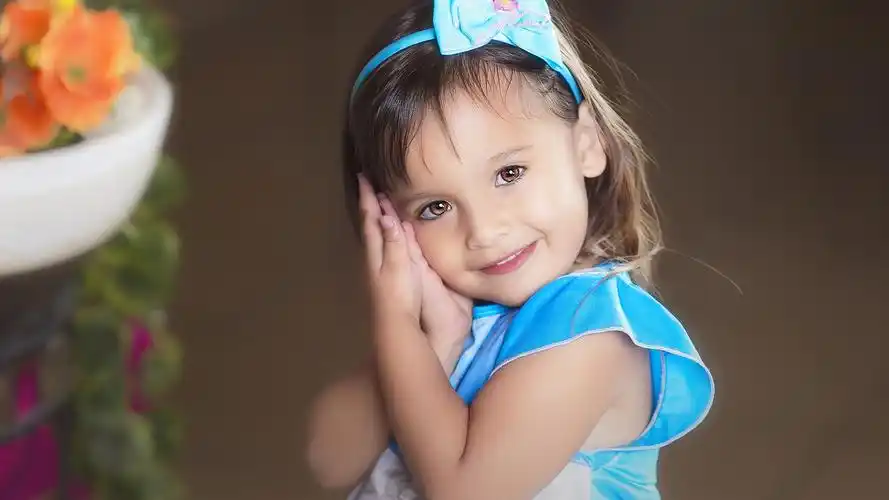 可爱萌宝小男孩小女孩摄影桌面壁纸高清大图预览1920x1080_高清壁纸