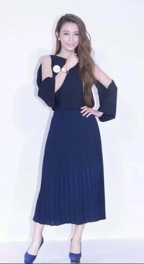 每天美图田馥甄的高跟鞋美图大赏