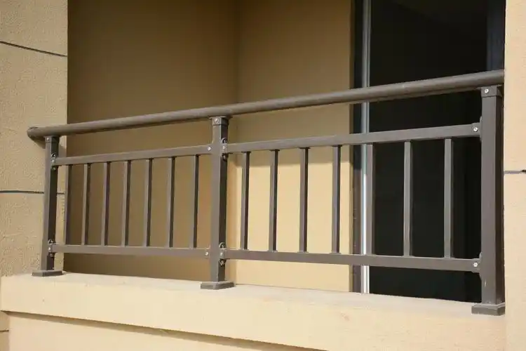 热镀锌工艺生产阳台护栏的优势_手机搜狐网