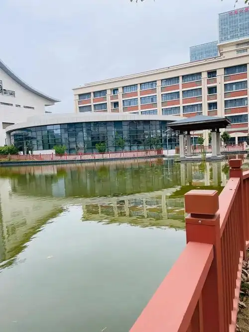 泉州第一中学(东海校区)很美