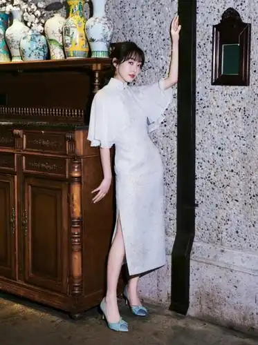 女人的"风情美"有多迷人?瞧下面穿旗袍的女人,妩媚到骨子里