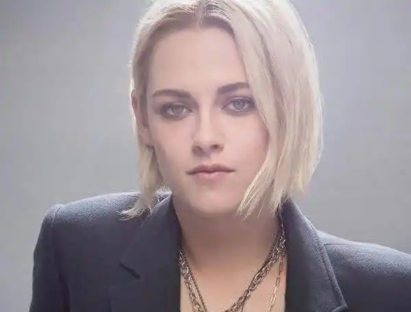 什么是出柜女艺人出柜的明星有那些