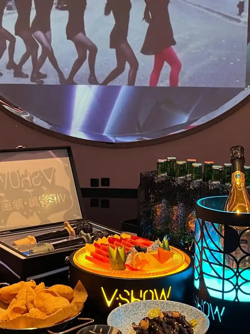 请大数据把这家ktv推送给要过生日的姐妹.预言这家以后一定会 - 抖音