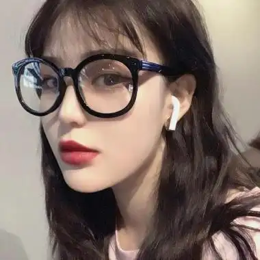 女生戴眼镜高清大图头像可爱的小姐姐的图片戴眼镜清晰头像