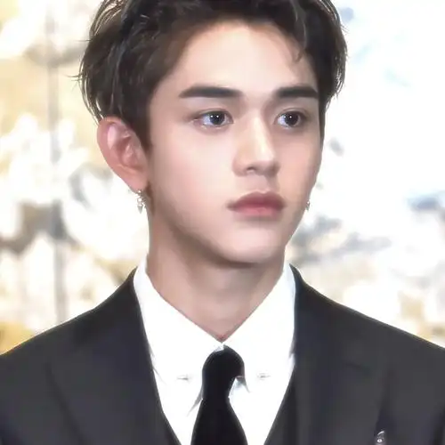 黄旭熙头像by奶糖泡芙