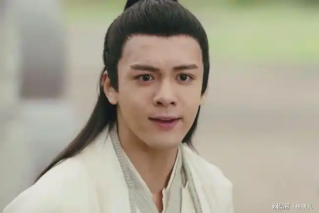 《倚天屠龙记》第22回"群雄归心约三章"中,六大派围攻光明顶在张无忌