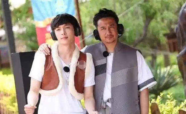 但还是有网友认为黄磊的这番发言情商太低,没有顾及徒弟张艺兴的感受