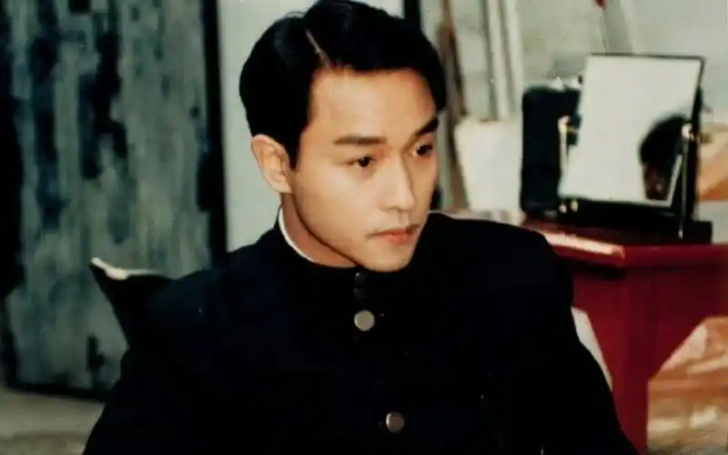 张国荣像他这样优秀的人 本该灿烂过一生