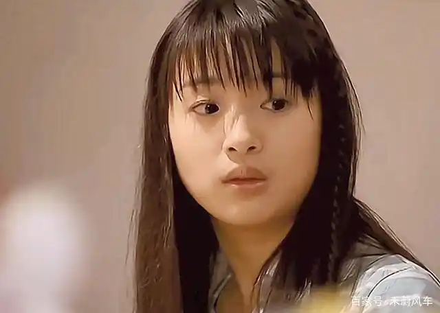 《王子变青蛙》的女主角叶天瑜(陈乔恩 饰)是个渔村妹,一心想嫁给有钱