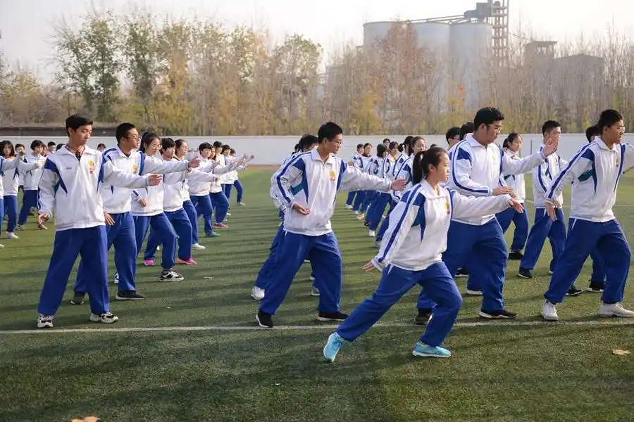 山东省实验中学东校2018年阳光体育班级联赛之太极拳比赛