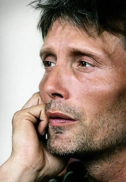 mads mikkelsen# 胡渣来一发,还有号称能切割玻璃的颧骨.