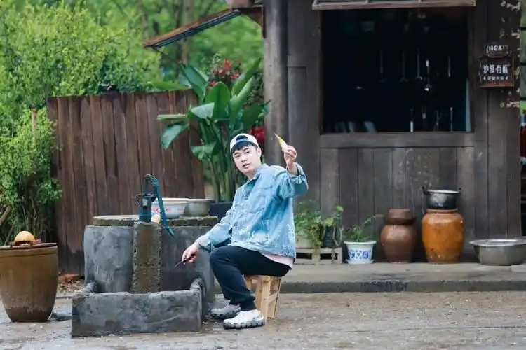 陈赫向往的生活四访蘑菇屋化身最强劳动力刷新种树记录