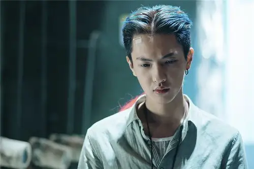 《风暴舞》正在热播 董岩磊首次挑战反派角色