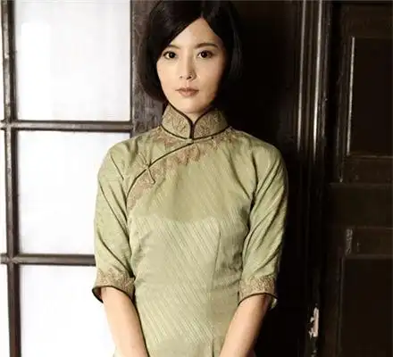 【图】演员郭晓东的电视剧《劫中劫》 其与贾青上演隔空拥抱