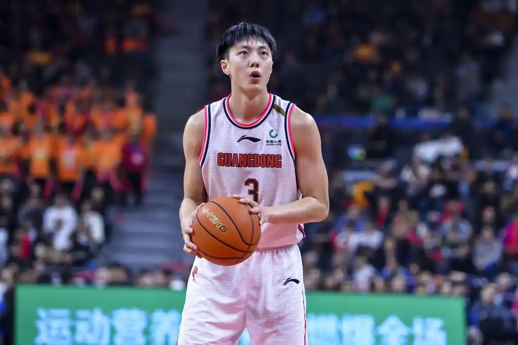 胡明轩22岁生快一波cba美少年壁纸送上快来查收