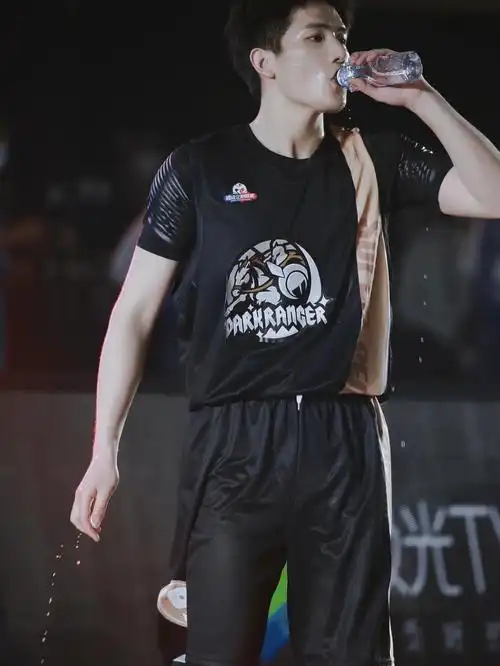 今日是打球小王子王安宇