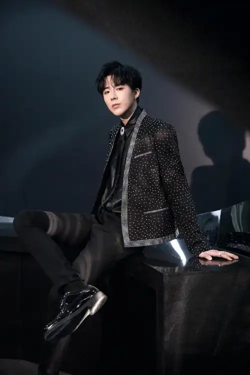 小鲜肉男孩刘宇宁帅气写真