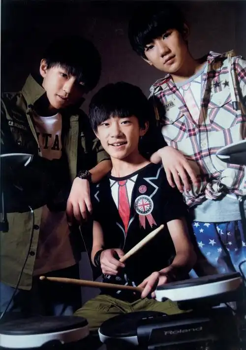 是四叶草的,戳进来吧!(^^*)